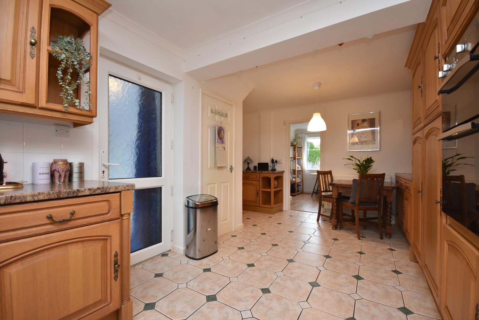 6 Rowan Close, Penarth, CF64 5BU